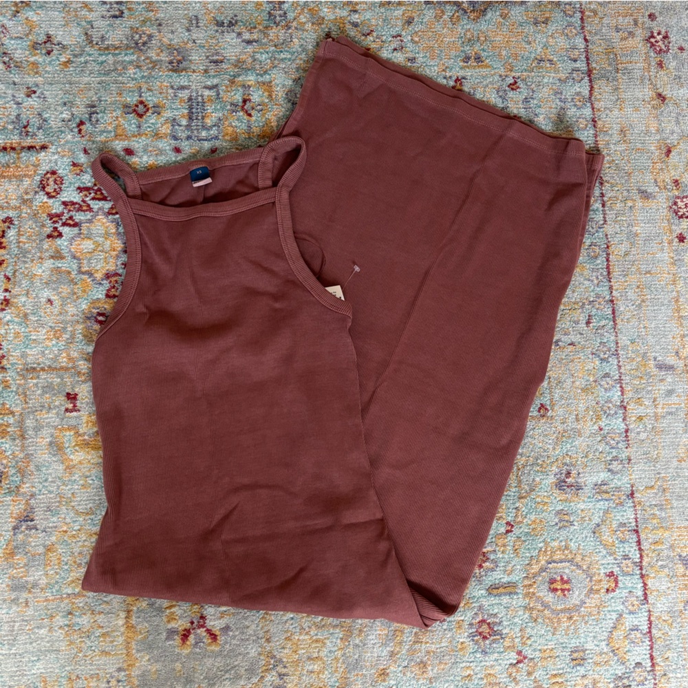 Old Navy Ribbed Midi Dress